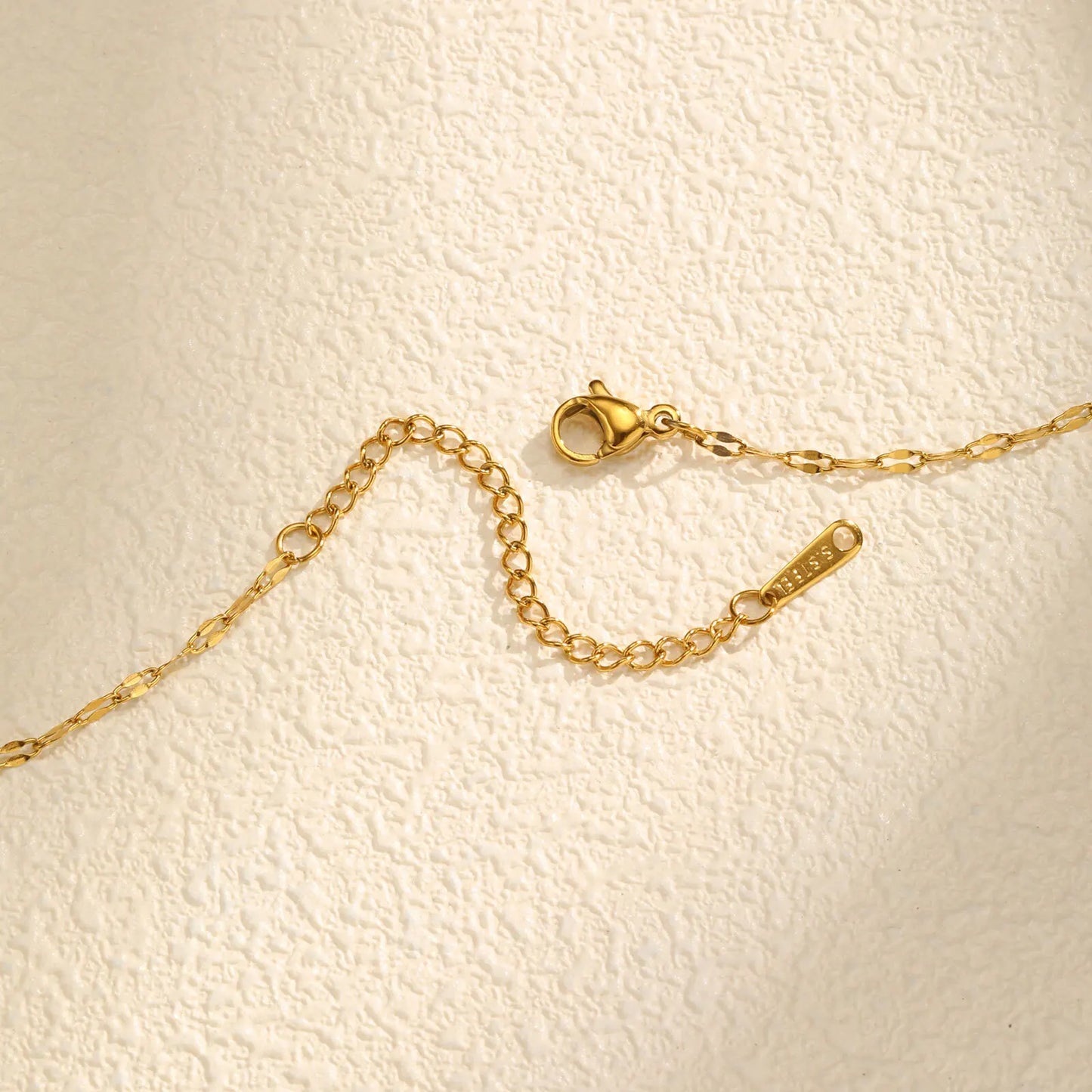 Rotating Flower Pendant Necklace