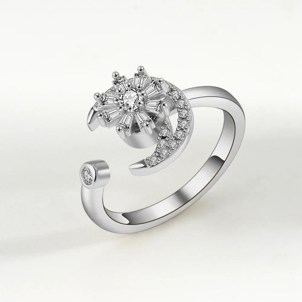 Star and moon spinning ring