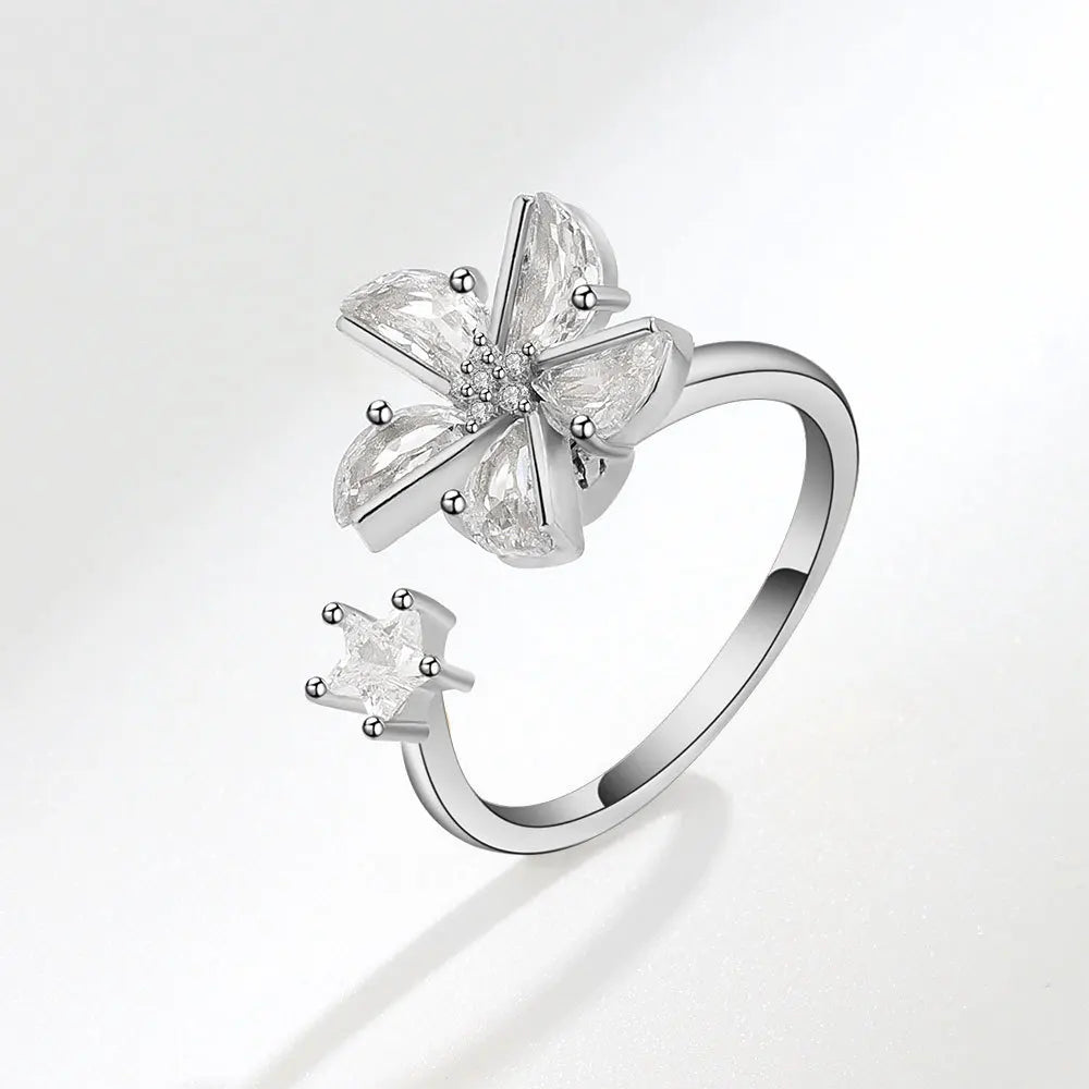 Star and moon spinning ring